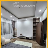 Nhân Hòa gần Ô Tô Full Nội Thất, DT42m2 x 4 tầng, MT 4.5m, giá 5.4 tỷ.